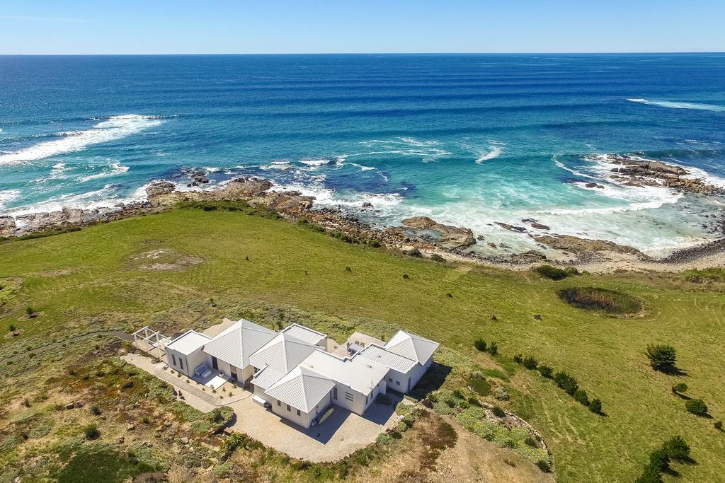 Saltwater - Absolute Oceanfront, Fire Pits, Some Villas With Hot Tubs And Sauna Falmouth Quarto foto