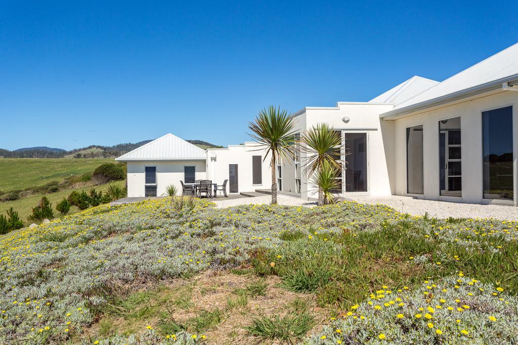 Saltwater - Absolute Oceanfront, Fire Pits, Some Villas With Hot Tubs And Sauna Falmouth Exterior foto