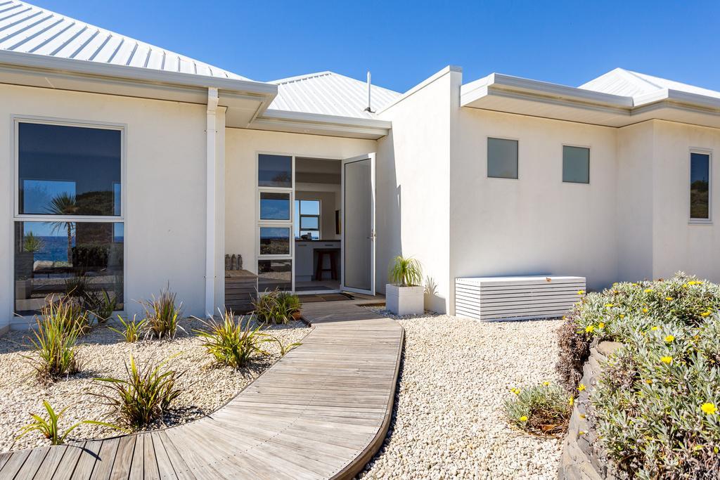 Saltwater - Absolute Oceanfront, Fire Pits, Some Villas With Hot Tubs And Sauna Falmouth Exterior foto