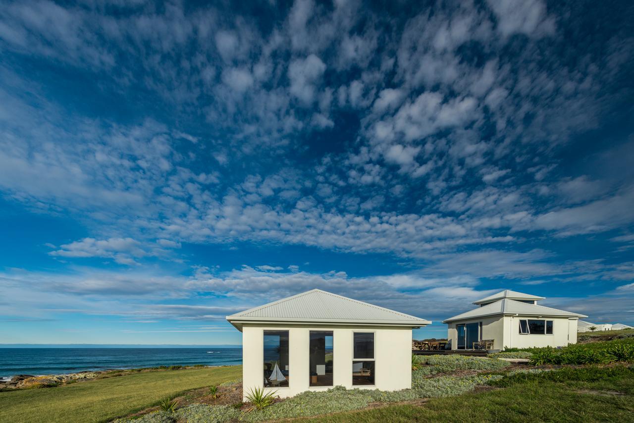 Saltwater - Absolute Oceanfront, Fire Pits, Some Villas With Hot Tubs And Sauna Falmouth Exterior foto